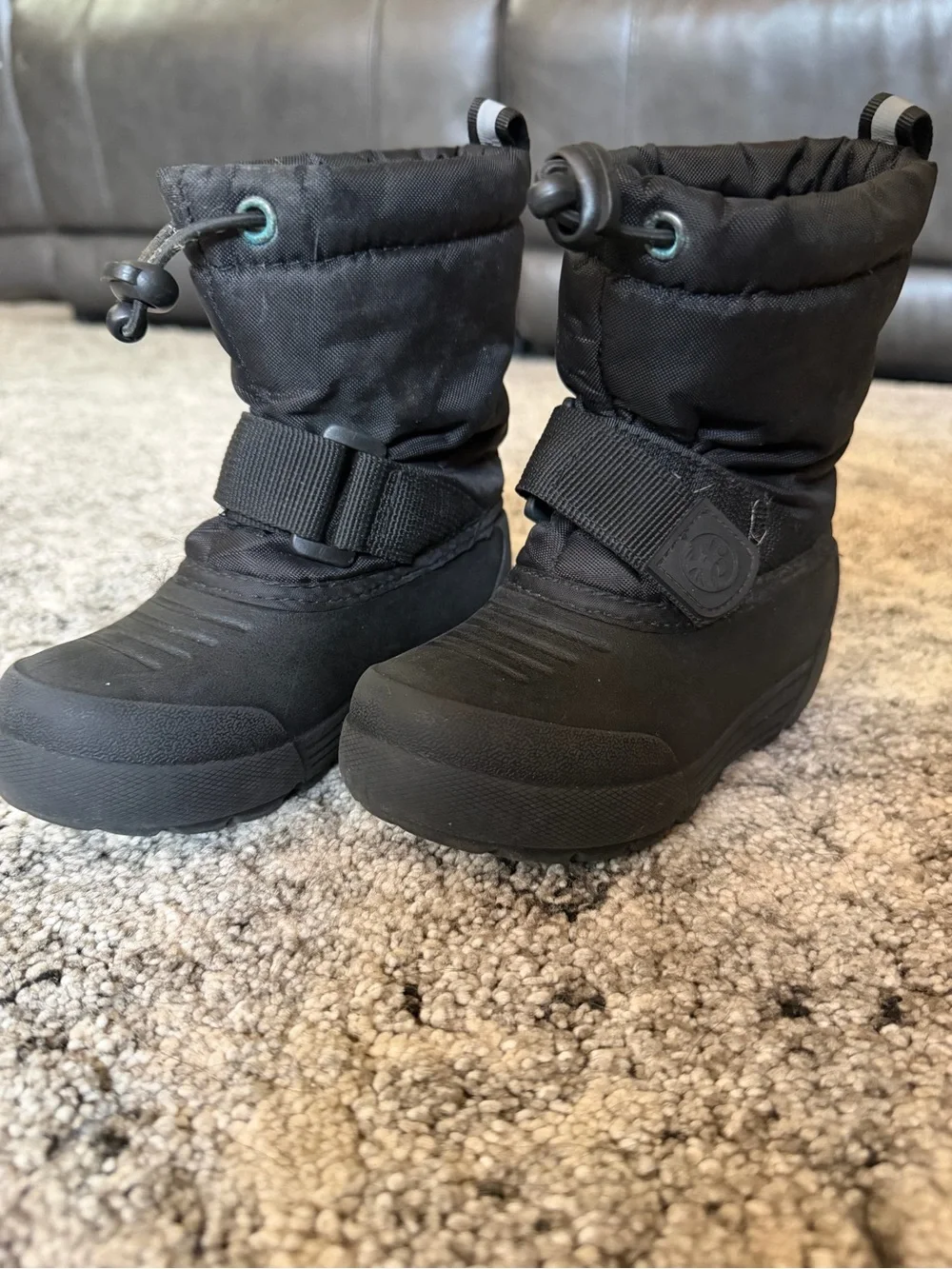 3M Thinsulate Kids Black Insulated Snow Boots with Toggle and Strap
